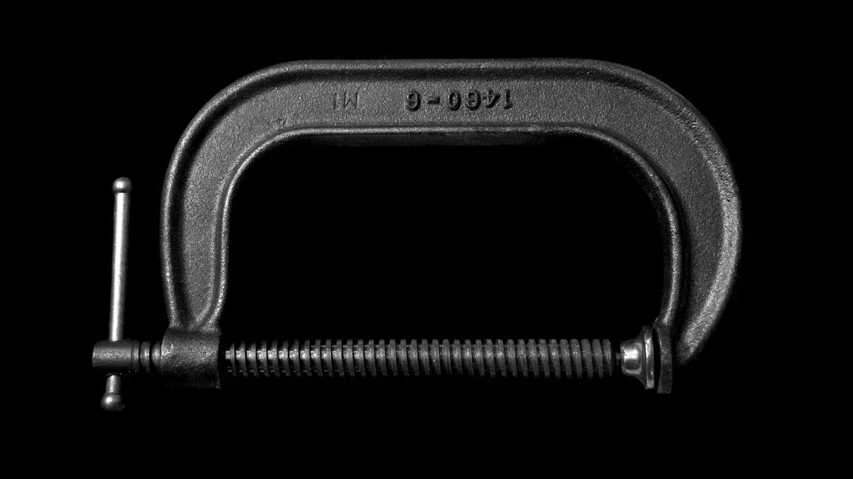 Definition and types of u bolt clamps